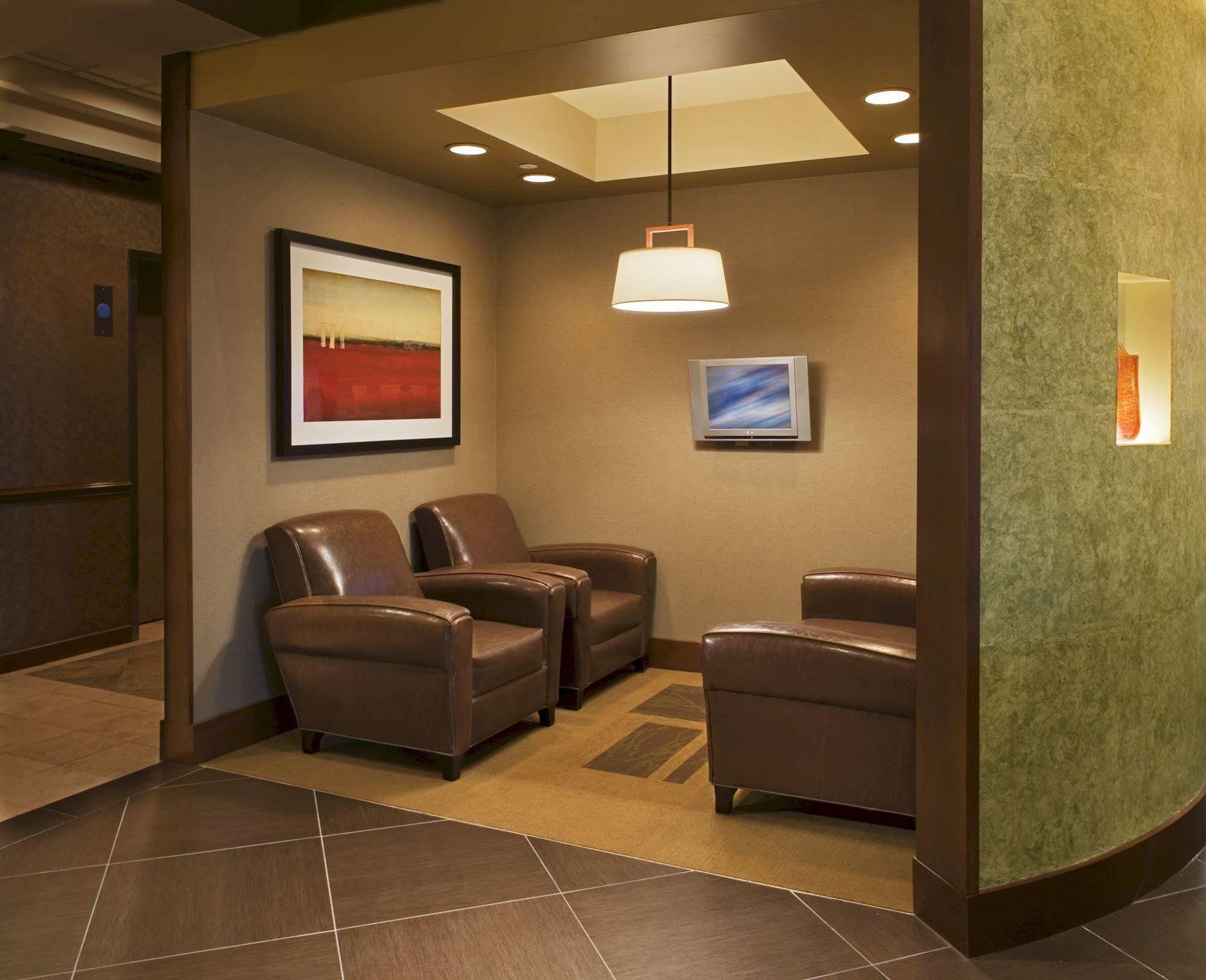 Hyatt Place Atlanta Airport South Экстерьер фото